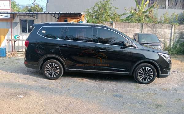 WULING CORTEZ 1.5 LUX