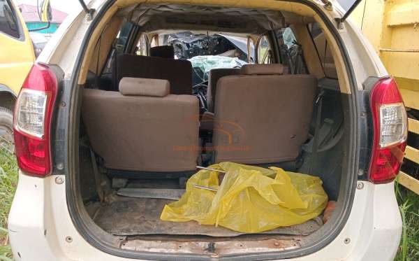 DAIHATSU XENIA R