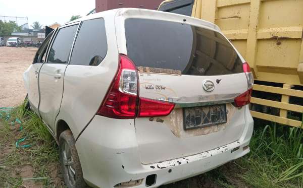 DAIHATSU XENIA R