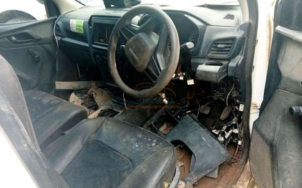 ISUZU DMAX PU