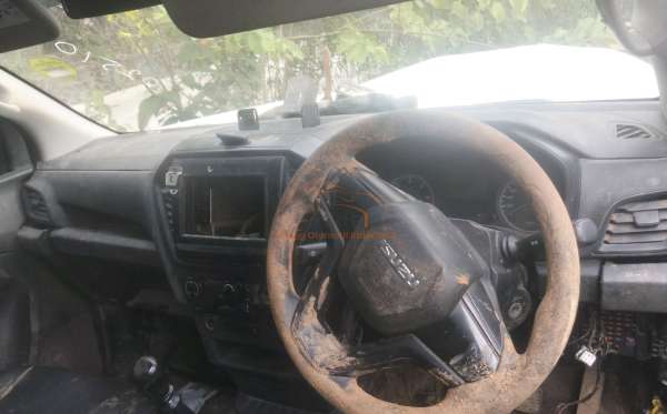 ISUZU DMAX DC
