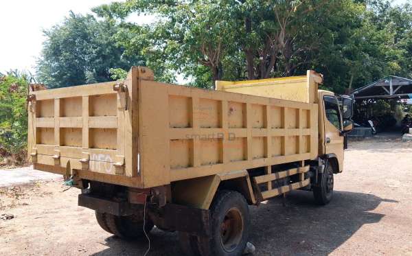MITSUBISHI  FE  74 HD