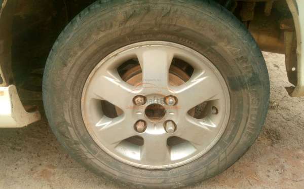 TOYOTA AVANZA VELOZ