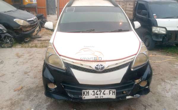 TOYOTA AVANZA VELOZ