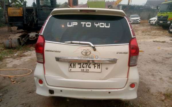 TOYOTA AVANZA VELOZ