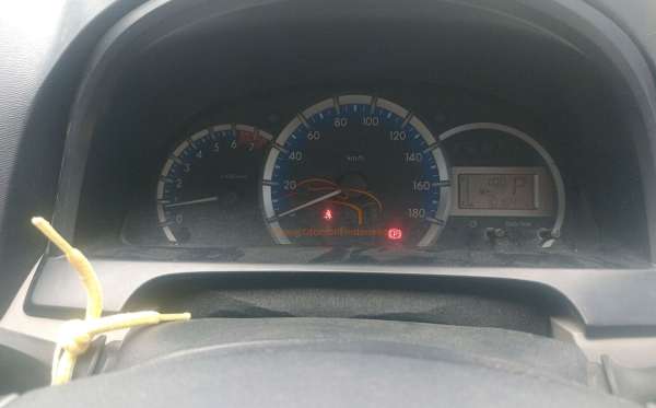 TOYOTA AVANZA 1.3 E