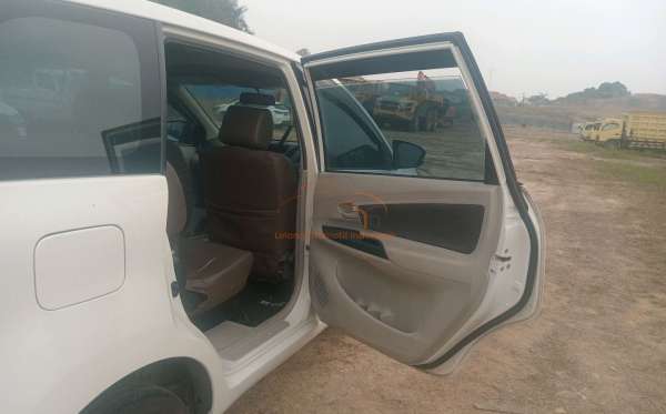 TOYOTA AVANZA 1.3 E