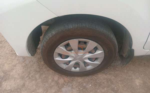 TOYOTA AVANZA 1.3 E