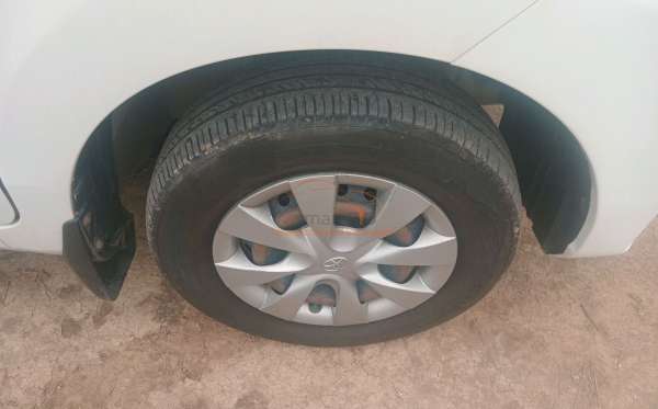 TOYOTA AVANZA 1.3 E
