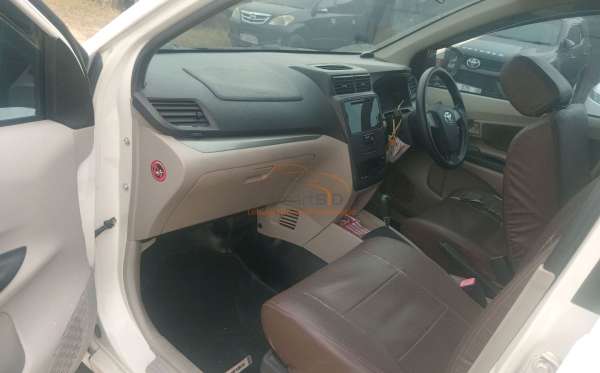 TOYOTA AVANZA 1.3 E