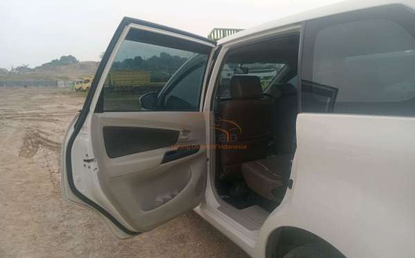 TOYOTA AVANZA 1.3 E