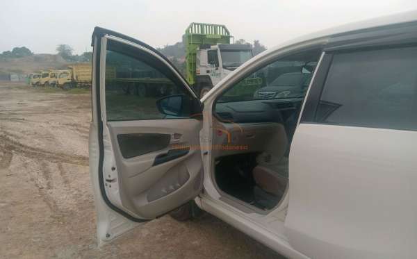 TOYOTA AVANZA 1.3 E