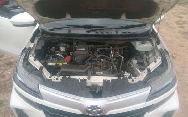 TOYOTA AVANZA 1.3 E