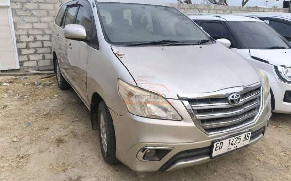 TOYOTA INNOVA