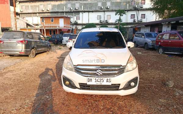 SUZUKI ERTIGA SDX