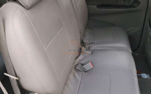 TOYOTA INNOVA