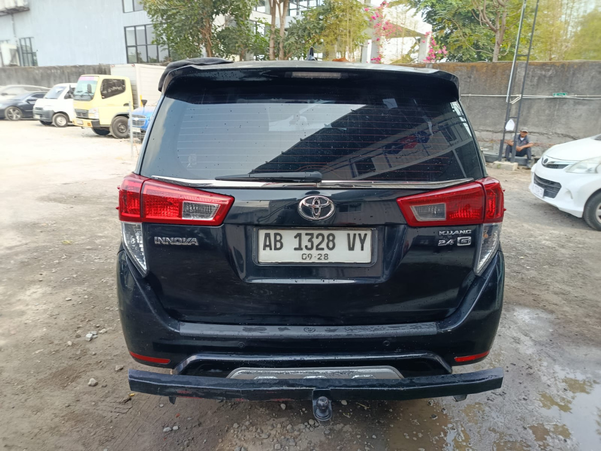 TOYOTA  INNOVA  2.4 G