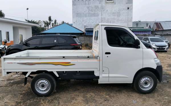 DAIHATSU GRAN MAX