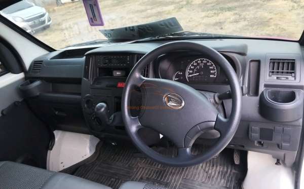 DAIHATSU GRAN MAX