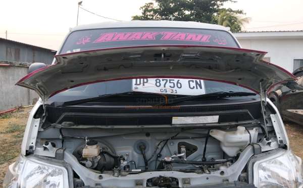 DAIHATSU GRAN MAX