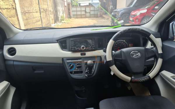 DAIHATSU SIGRA X