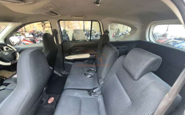 DAIHATSU SIGRA X