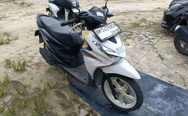 HONDA  BEAT