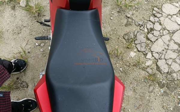 HONDA  CB 150 R