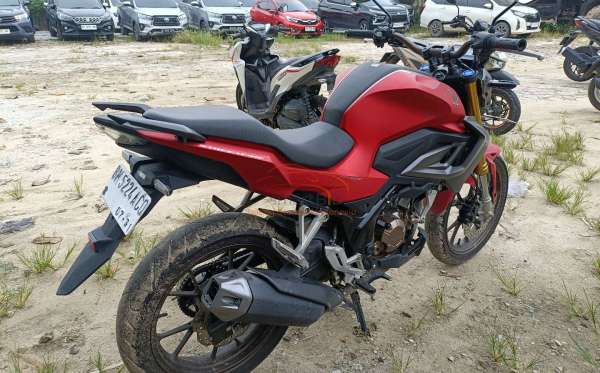 HONDA  CB 150 R