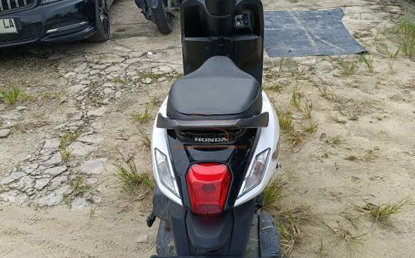 HONDA  GENIO