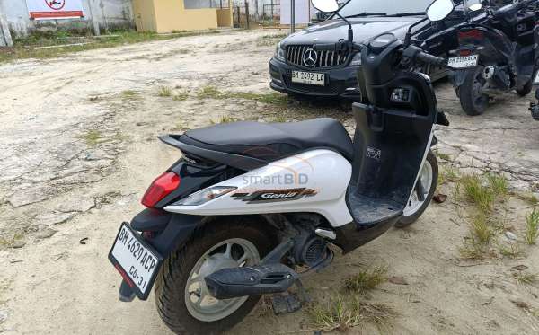 HONDA  GENIO
