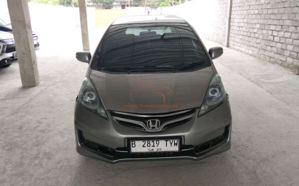 HONDA  JAZZ  GE8 1.5 E