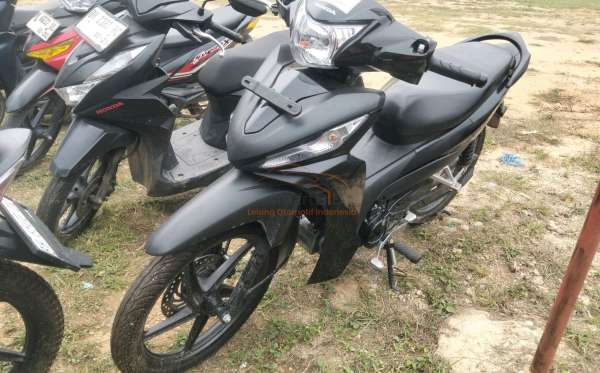 HONDA  REVO