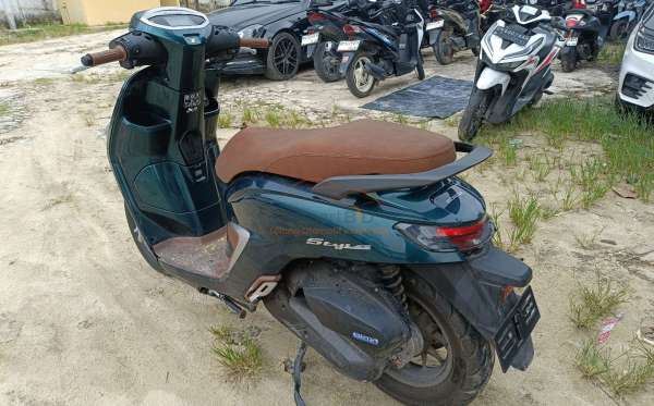 HONDA  STYLO