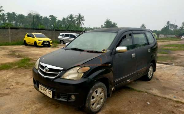 TOYOTA AVANZA 1.3 G