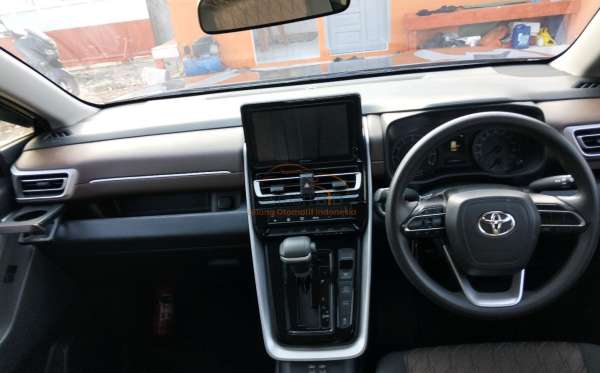 TOYOTA INNOVA ZENIX G