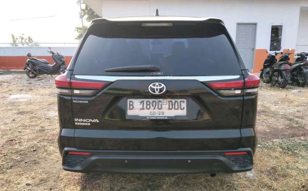 TOYOTA INNOVA ZENIX G