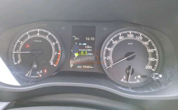 TOYOTA INNOVA ZENIX G
