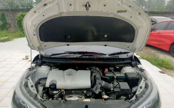 TOYOTA YARIS 1.5 S