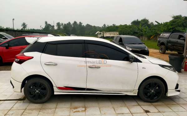 TOYOTA YARIS 1.5 S