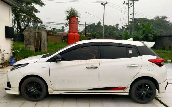 TOYOTA YARIS 1.5 S