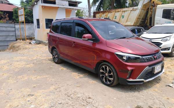 WULING  CONFERO  S 1.5C