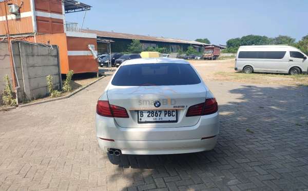 BMW 528i