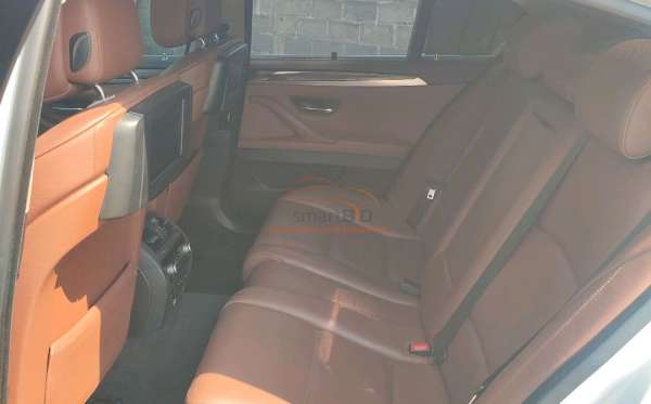 BMW 528i