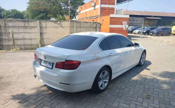 BMW 528i
