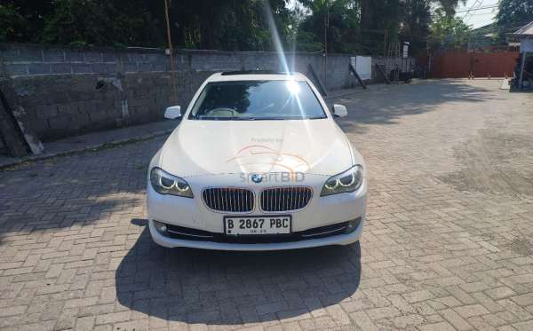 BMW 528i