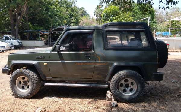 DAIHATSU ROCKY