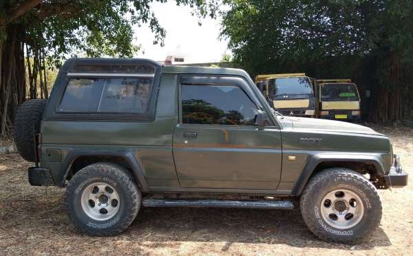 DAIHATSU ROCKY