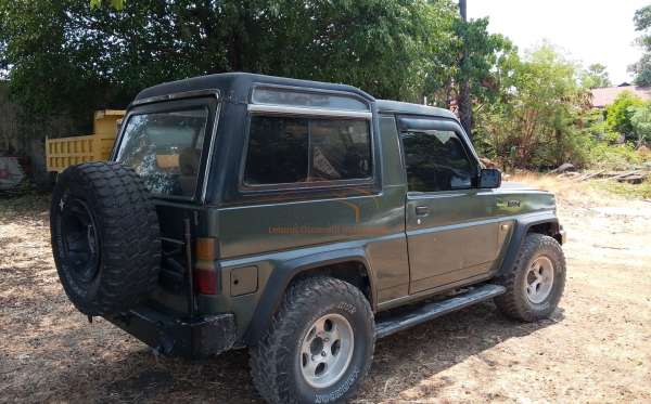 DAIHATSU ROCKY