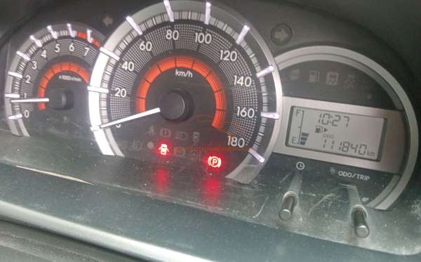 DAIHATSU XENIA 1.3 X